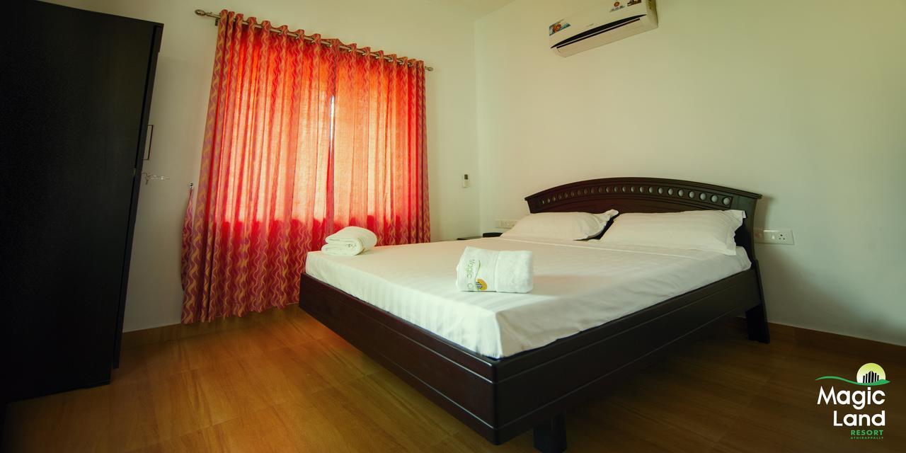 Magic Land Resorts Athirapally Irinjalakuda Exteriör bild